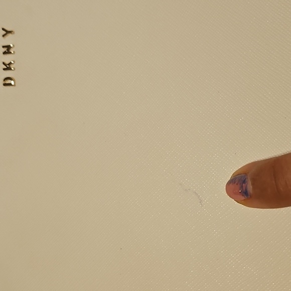 DKNY Handbag EUC - Picture 9 of 16